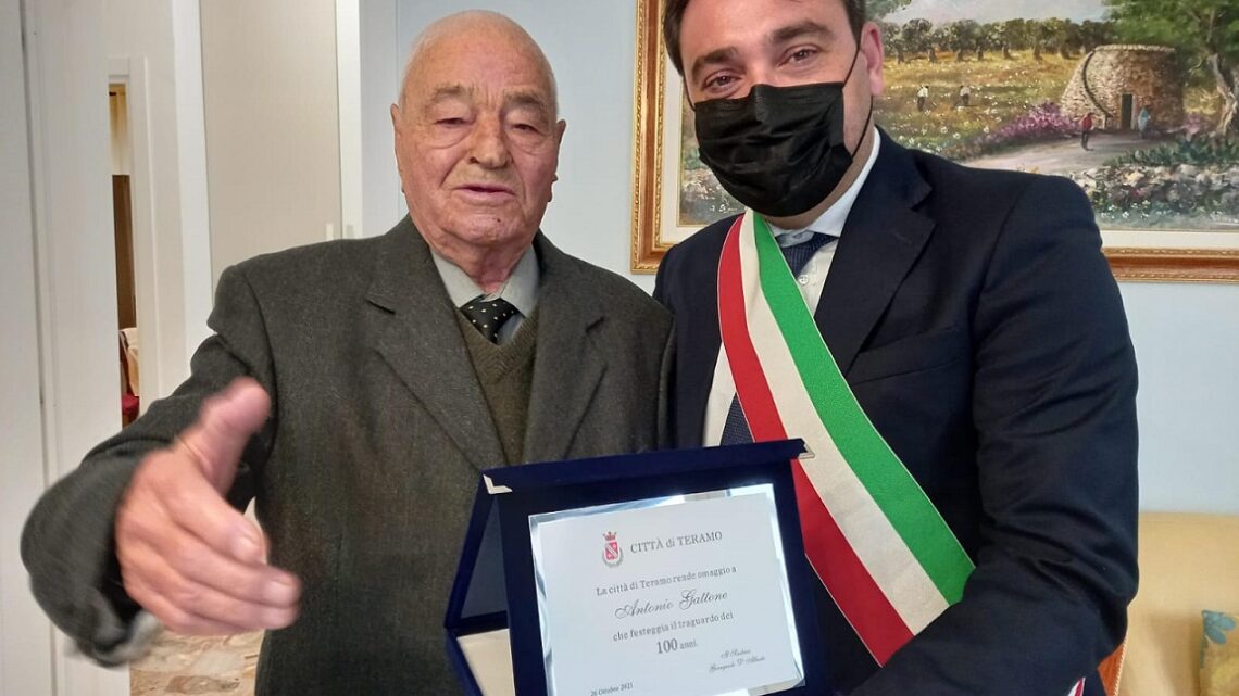 I 100 anni del vispo Antonio, un “giovane centenario” tutto vita e dinamismo