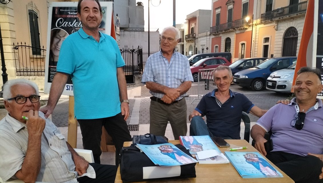 Il Comitato Festa Patronale “Madonna delle Grazie” di Collepasso in piazza con il suo banchetto