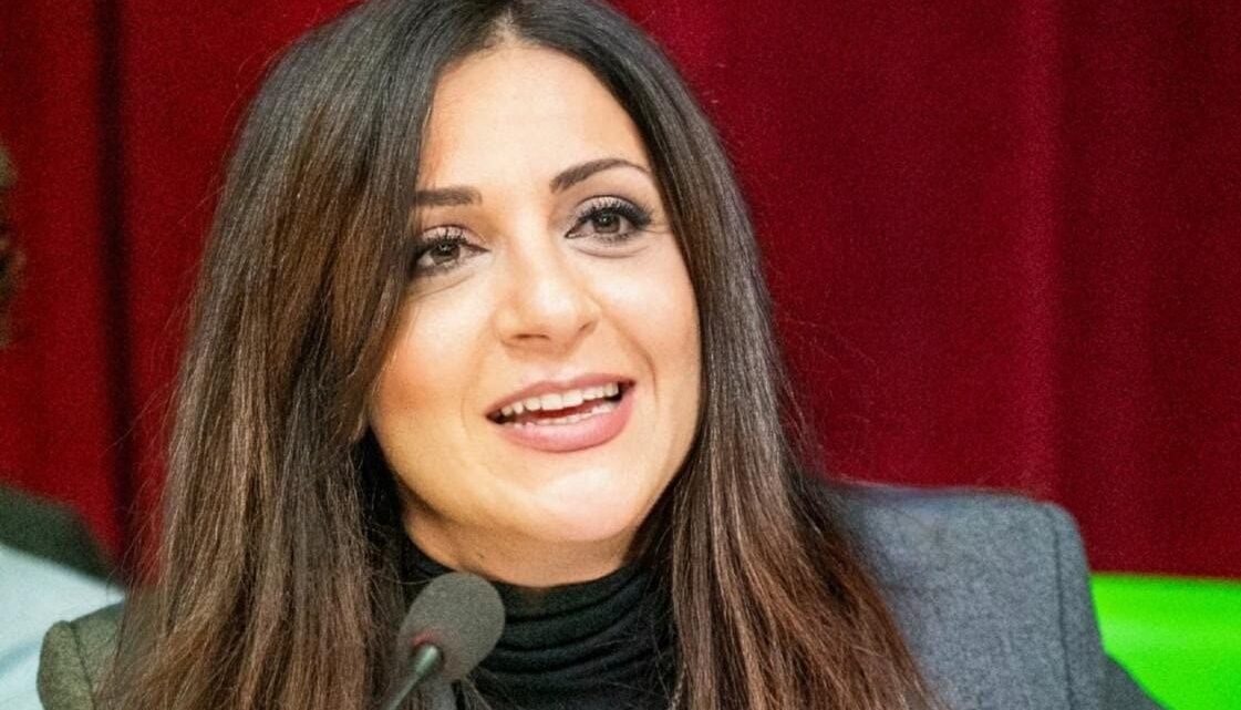 Domenica 17 novembre, ore 18.30, Largo Municipio, pubblico intervento della consigliera Eliana Vantaggiato