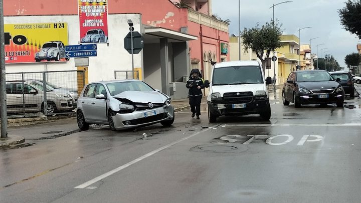 Incidente a Collepasso all’incrocio tra via Principe di Piemonte e via Rossini