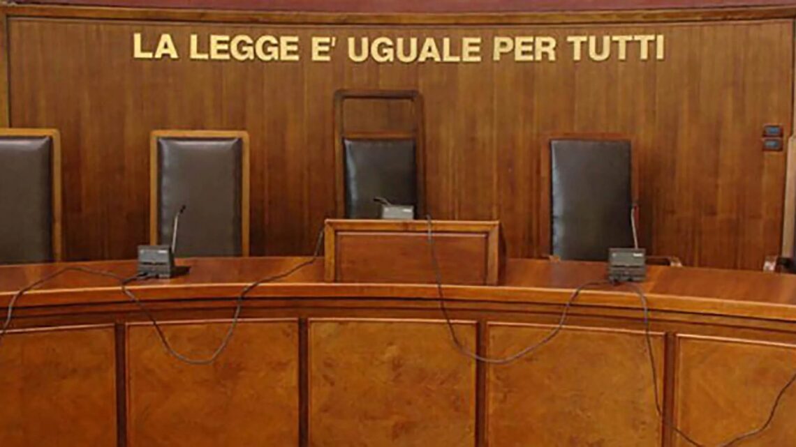 Guai giudiziari per ex Giudice di pace di Collepasso e due avvocati di Lecce