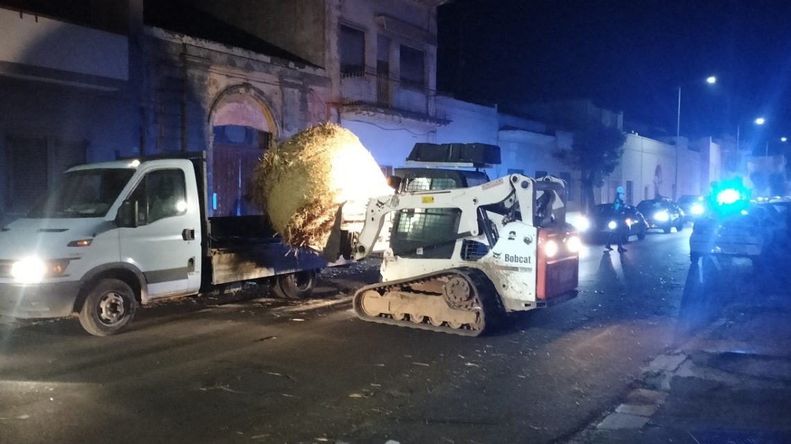 La “grande balla” del 12 dicembre, che cadde da un camion e abbatté un palo della luce: la Polizia Locale ha individuato il responsabile