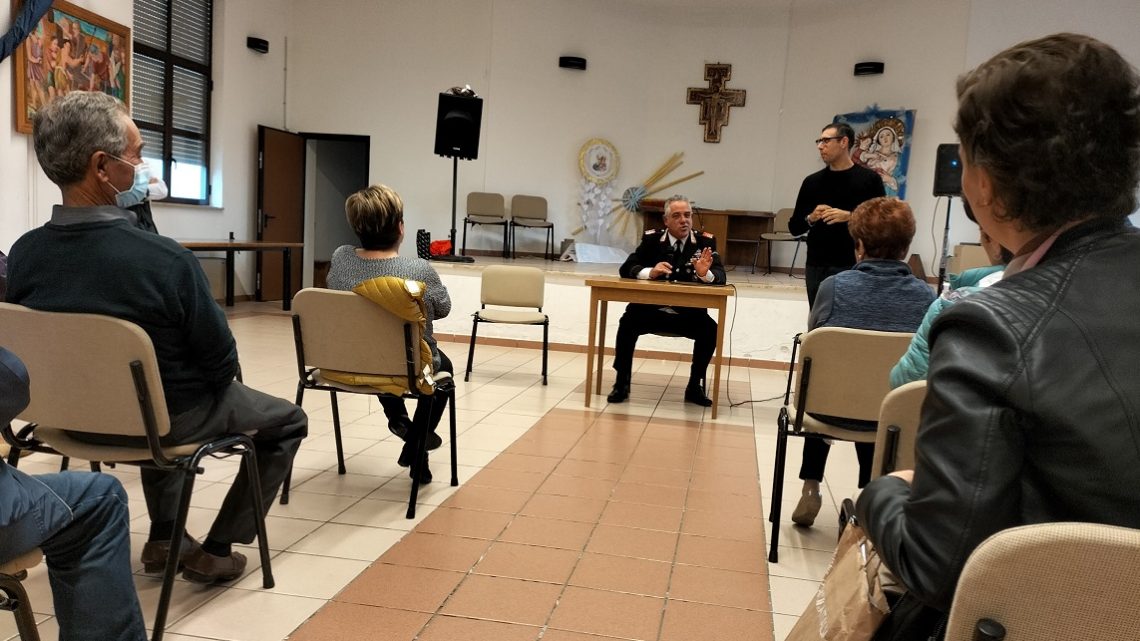 “Buone prassi” per prevenire truffe contro anziani: positivo incontro con il Lgt. Zezza presso l’Auditorium parrocchiale